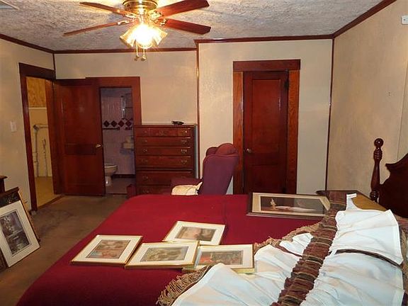 5th image of 1112 Prairie St