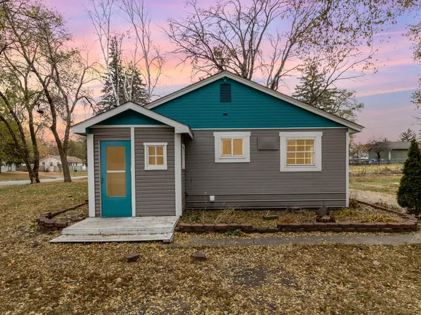 11044 5th St NE, Blaine, MN 55434