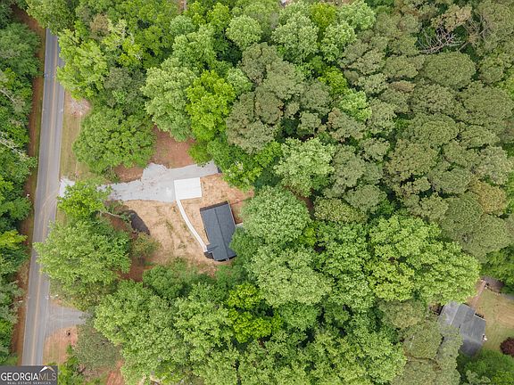3rd image of 223 Donald Lamb Rd