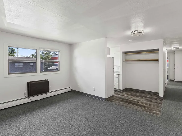 3309 S Jefferson Ave — Photo 2