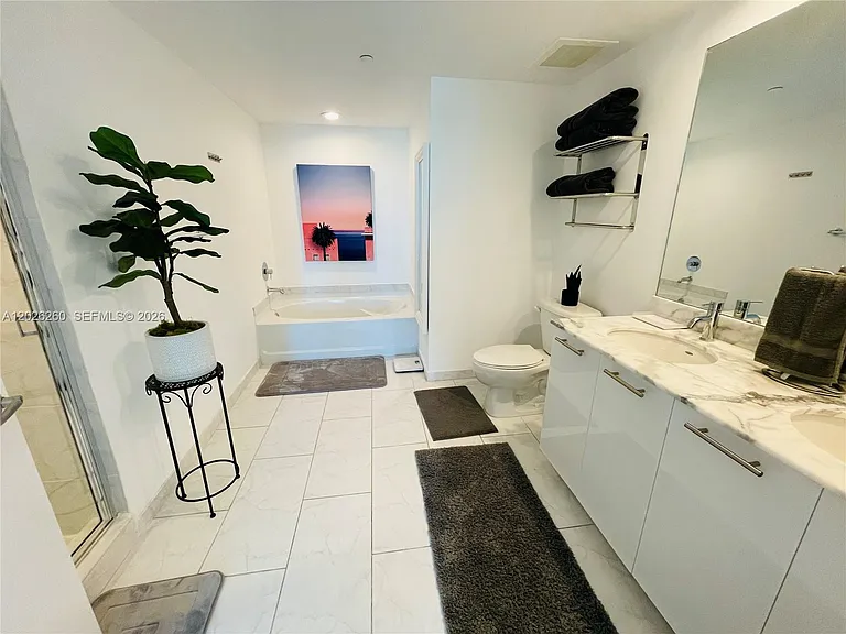 950 Brickell Bay Dr #3207 — Photo 29