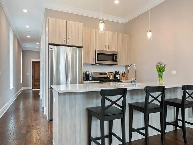 2042 W Potomac Ave #3 — Photo 3