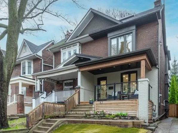 87 Bowmore Rd, Toronto, ON M4L 3J1
