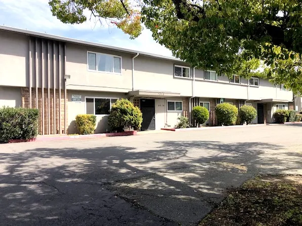 2010 California St APT 3, Mountain View, CA 94040