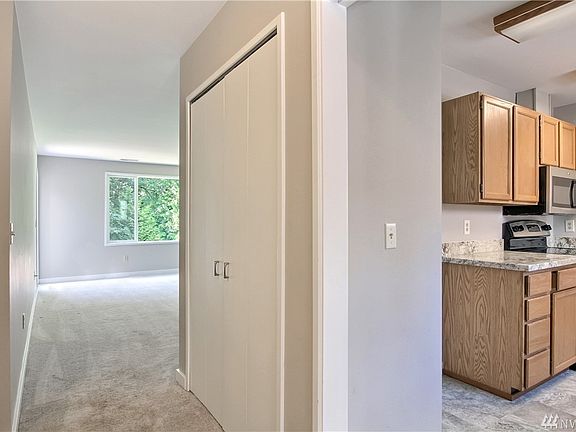 4th image of 4139 220th Pl SE #2062