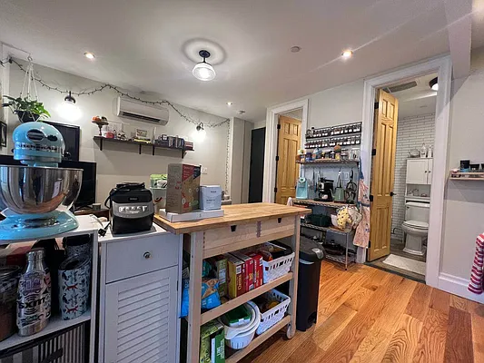 Rented by Doorway NYC, LLC | media 6