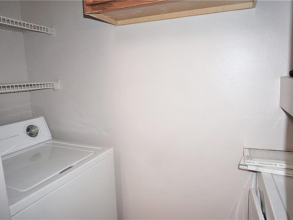 3rd image of 400 Lake Placid Ct Unit 303