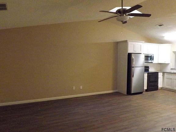 3rd image of 36 Rainstone Ln