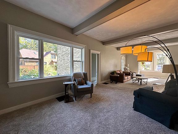 5th image of 535 Parkview Dr