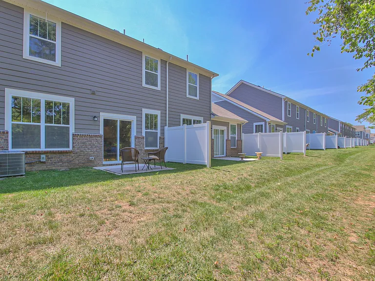 4218 Aragorn Way — Photo 29