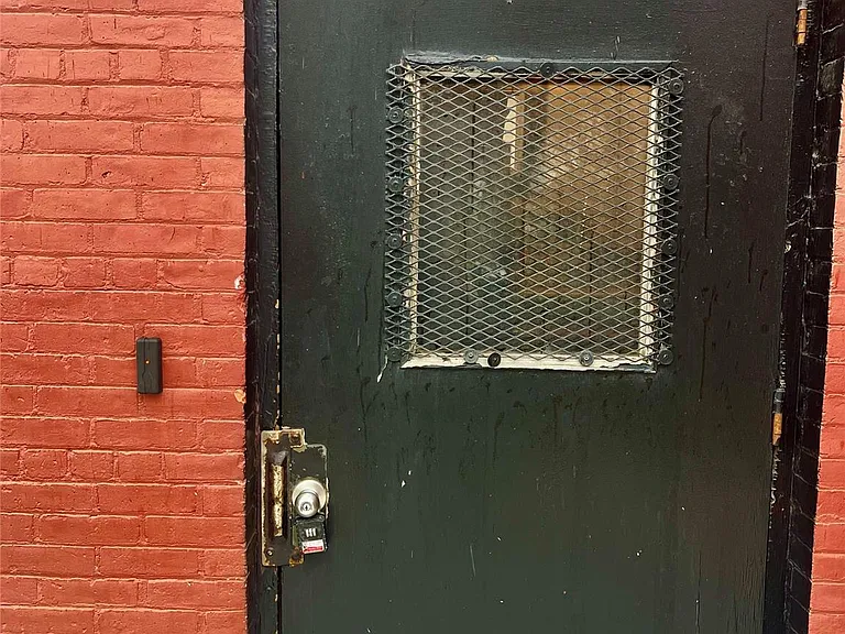 101 Wickham Ave #2 — Photo 10