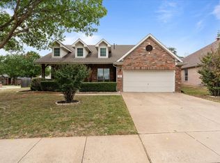 601 Wedgewood Way, Lake Dallas, TX 75065