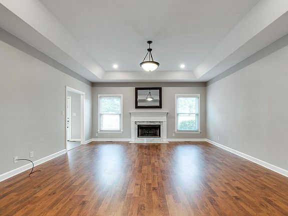 2nd image of 1012 Hagewood Ln