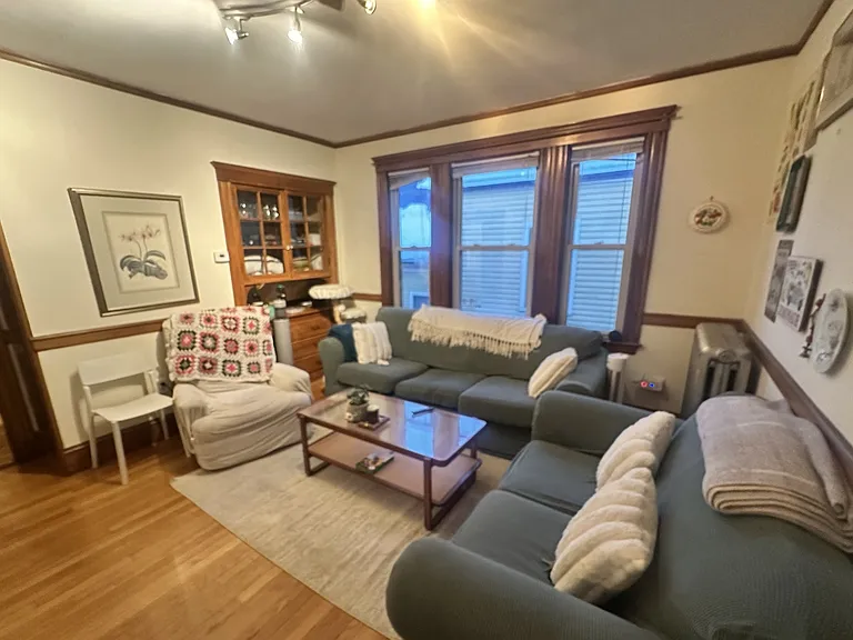 29-33 Iroquois St #1 — Photo 2