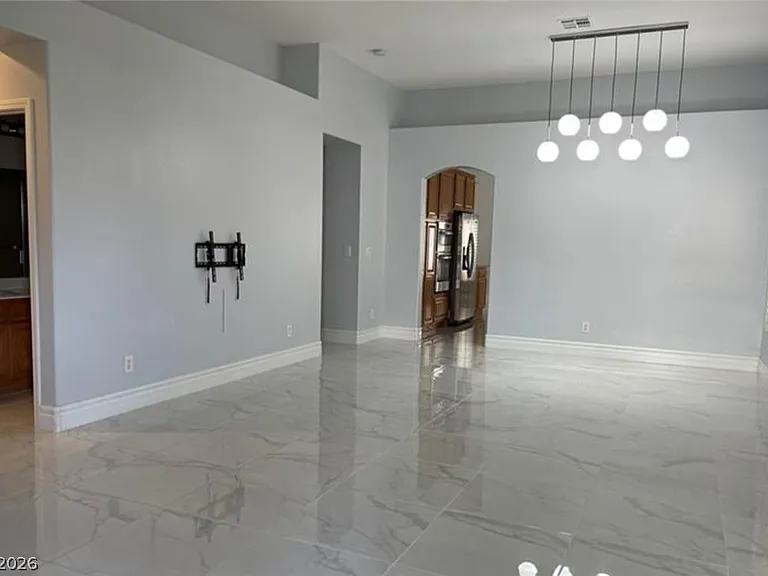 4711 San Palo Way — Photo 2