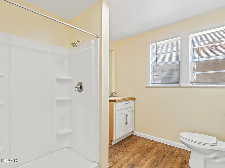 725 N Peninsula Dr #1 — Photo 15