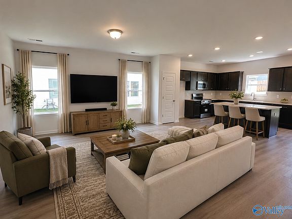 5th image of 7208 Fox Glen Cir SE