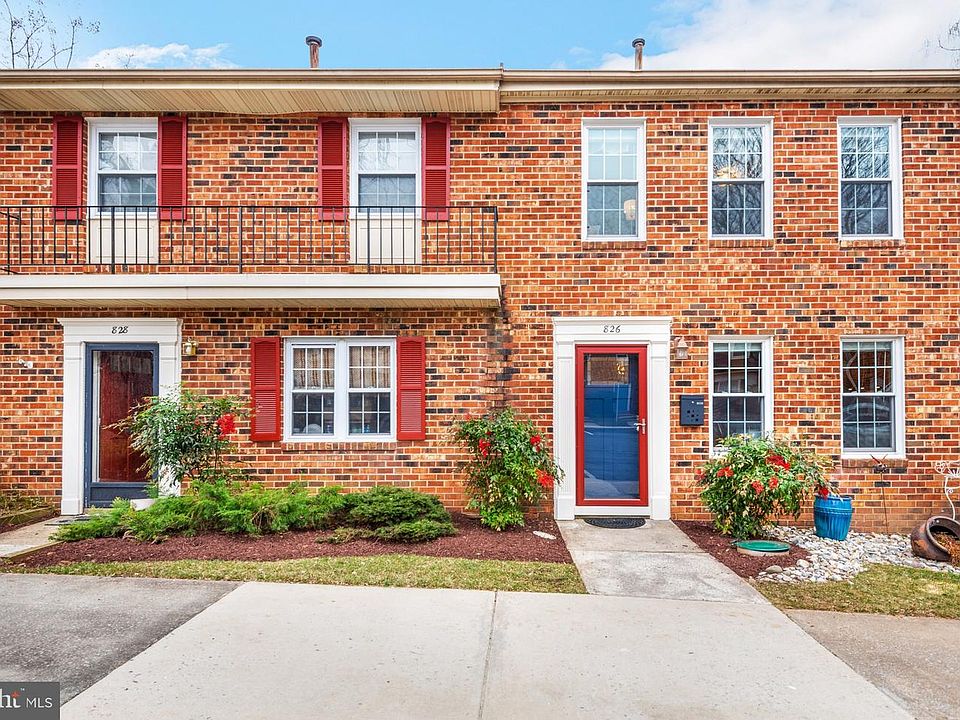 1st image of 826 College Pkwy Unit 9