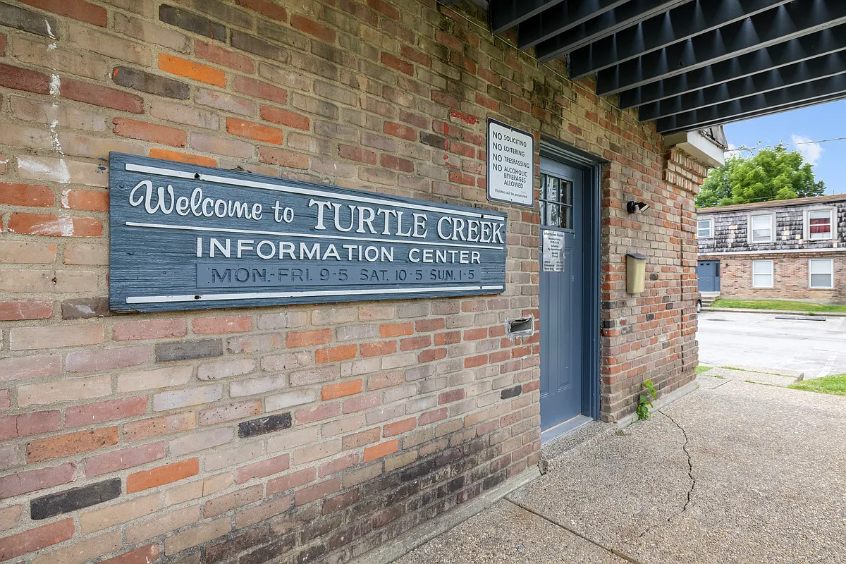 Building Photo - Turtle Creek