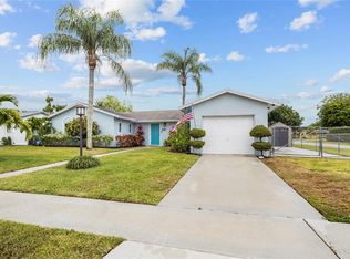 6579 Country Wood Way, Delray Beach, FL 33484