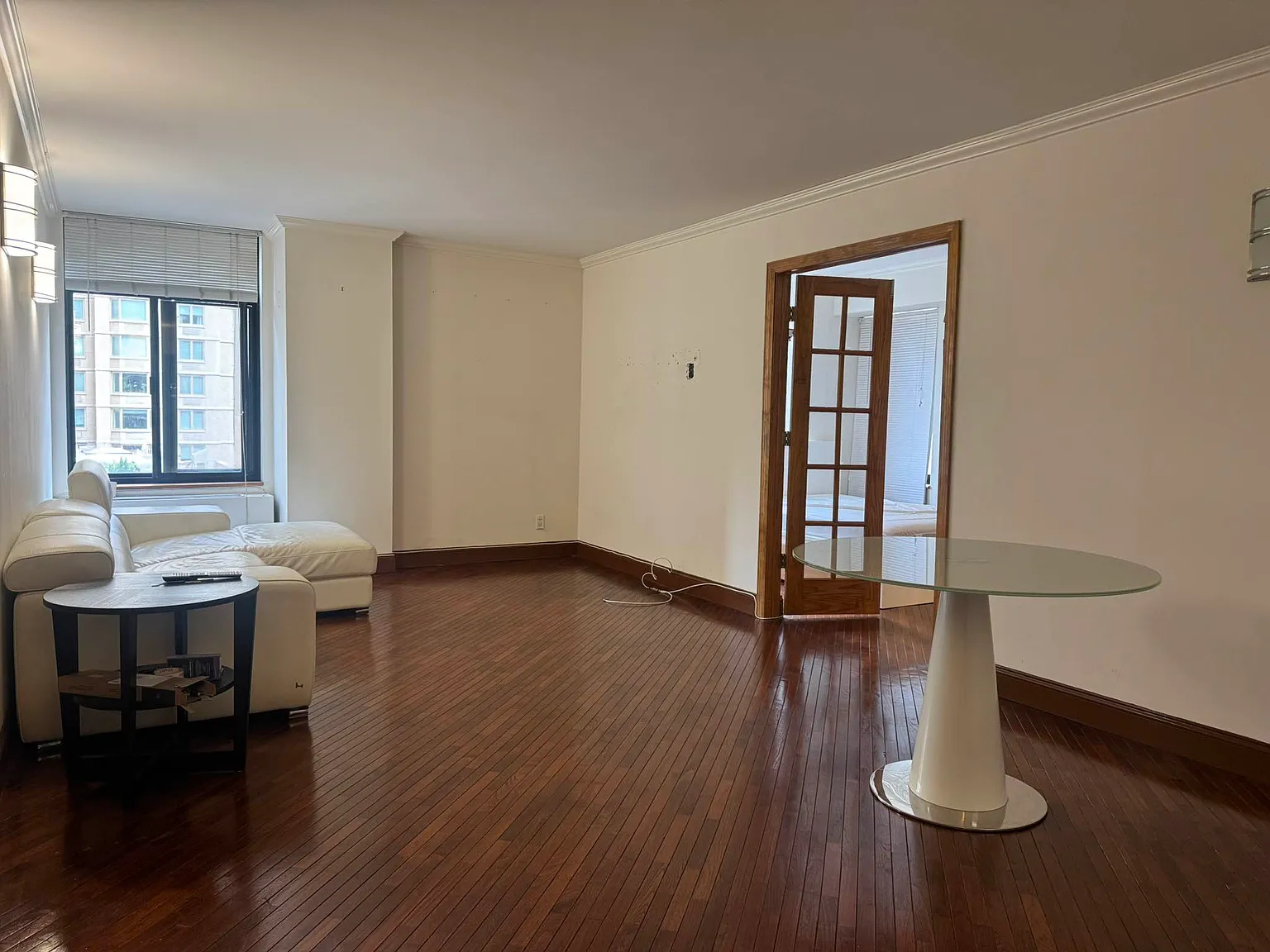 400 E 70th St APT 307 photo 1