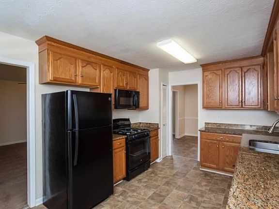 2nd image of 9771 Greenside Way