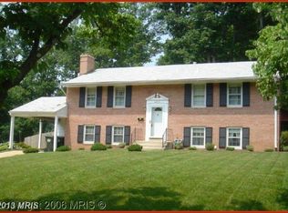 4412 Willow Woods Dr, Annandale, VA 22003