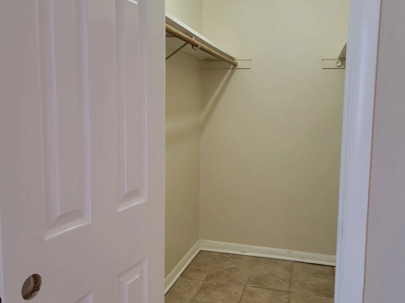 1 bed, 600 sqft, $950 — Photo 2