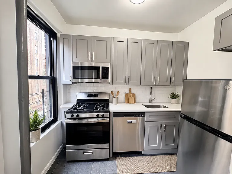 1151 Brighton Beach Ave #5 — Photo 2