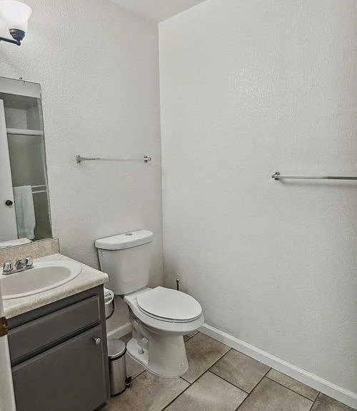 Ridgecrest Landing Apartment Homes — Photo 11