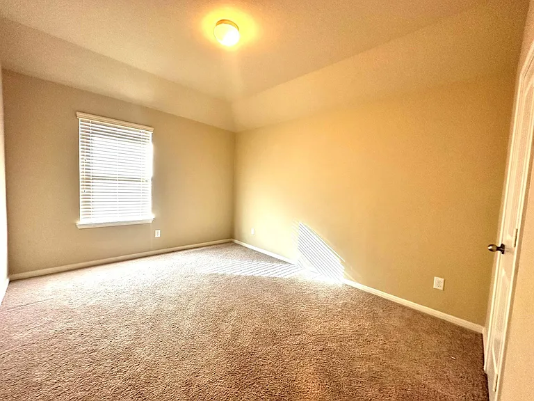 22407 Ebbets Field Dr — Photo 28