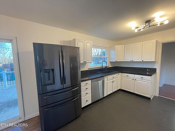 5th image of 7012 Middlebrook Pike