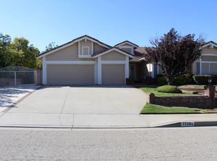 42185 Round Hill Dr, Lancaster, CA 93536
