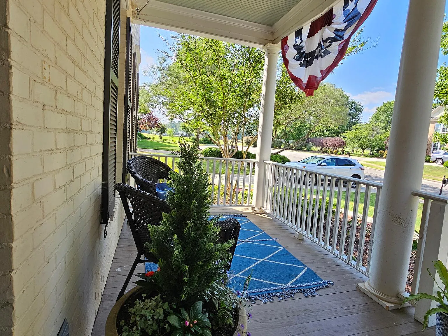 6 bed, 4.5 bath, 4759 sqft, $4,800 — Photo 3