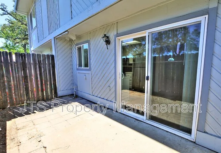 2515 Merrychase Dr #S — Photo 13