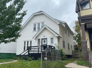3709 N Port Washington Rd, Milwaukee, WI 53212