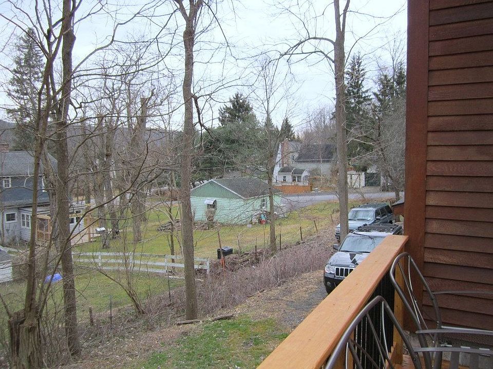 Neighbors Not so Close