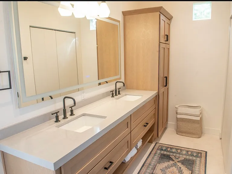 2525 Brant St — Photo 33