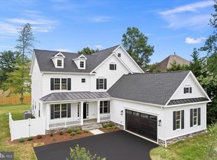 3608 Center Dr, Alexandria, VA 22309