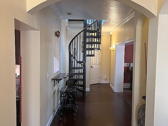 4th image of 804 N 10th St