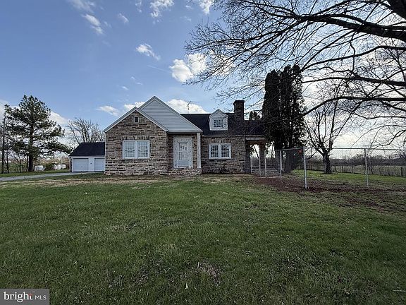 3rd image of 6245 Middleburg Rd