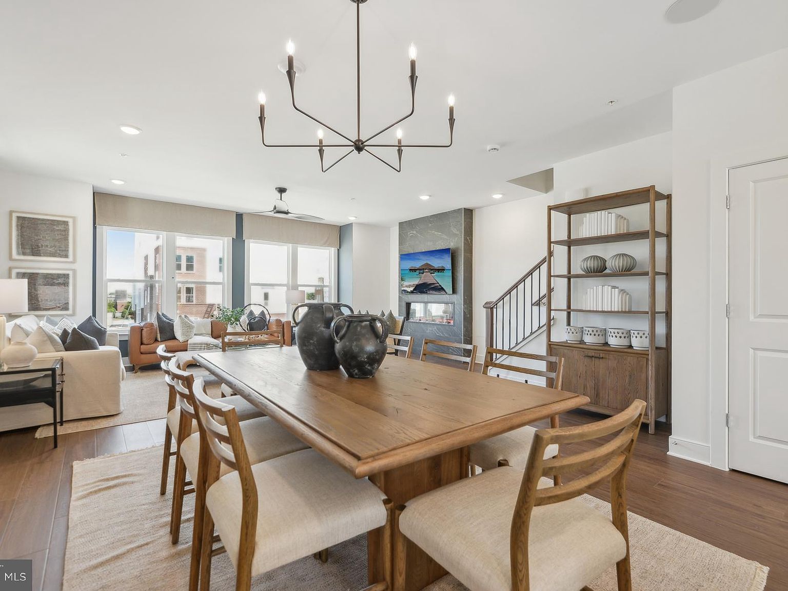 19679 Peach Flower Ter