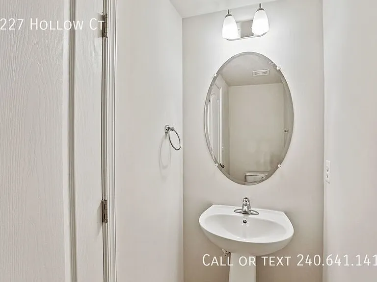 8227 Hollow Ct — Photo 25
