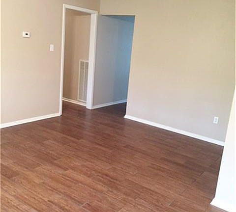 4th image of 15407 Indian Woods Dr