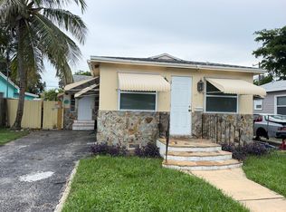 38 SE 13th Ter, Dania, FL 33004
