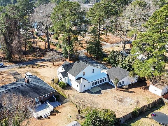 5th image of 2220 Battery Park Rd