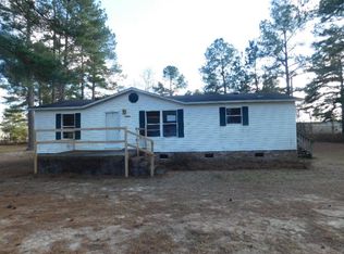 21420 Surrey Dr, Laurinburg, NC 28352