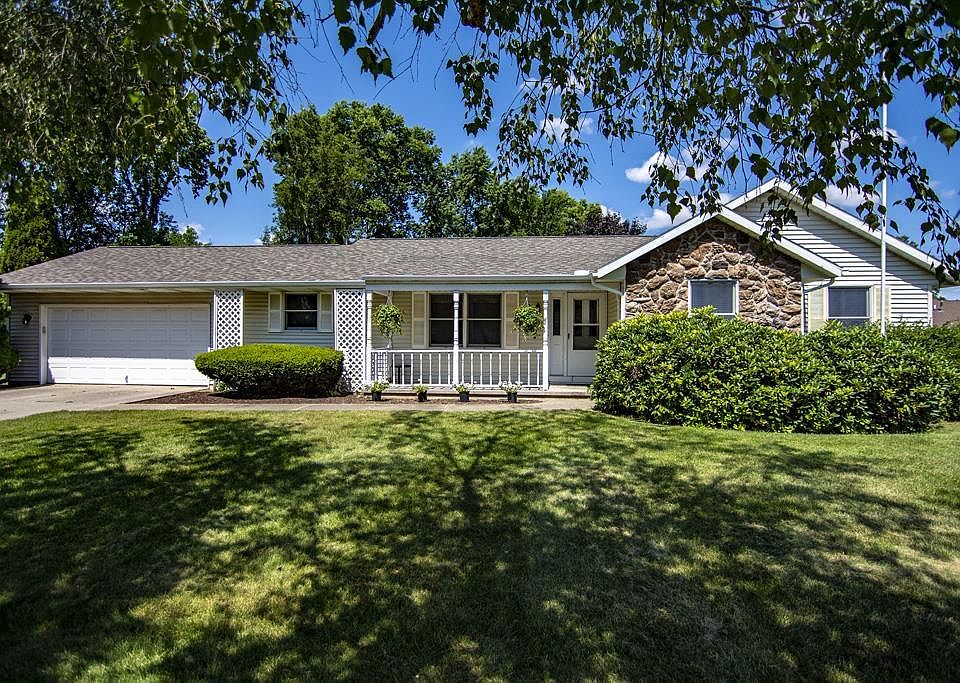 1st image of 57225 Sequoia Dr