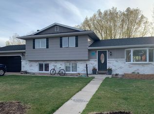 18 Gale Rd, Mountain View, WY 82939