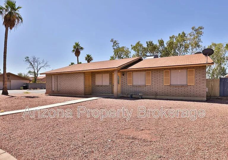 3009 E Caballero St — Photo 1